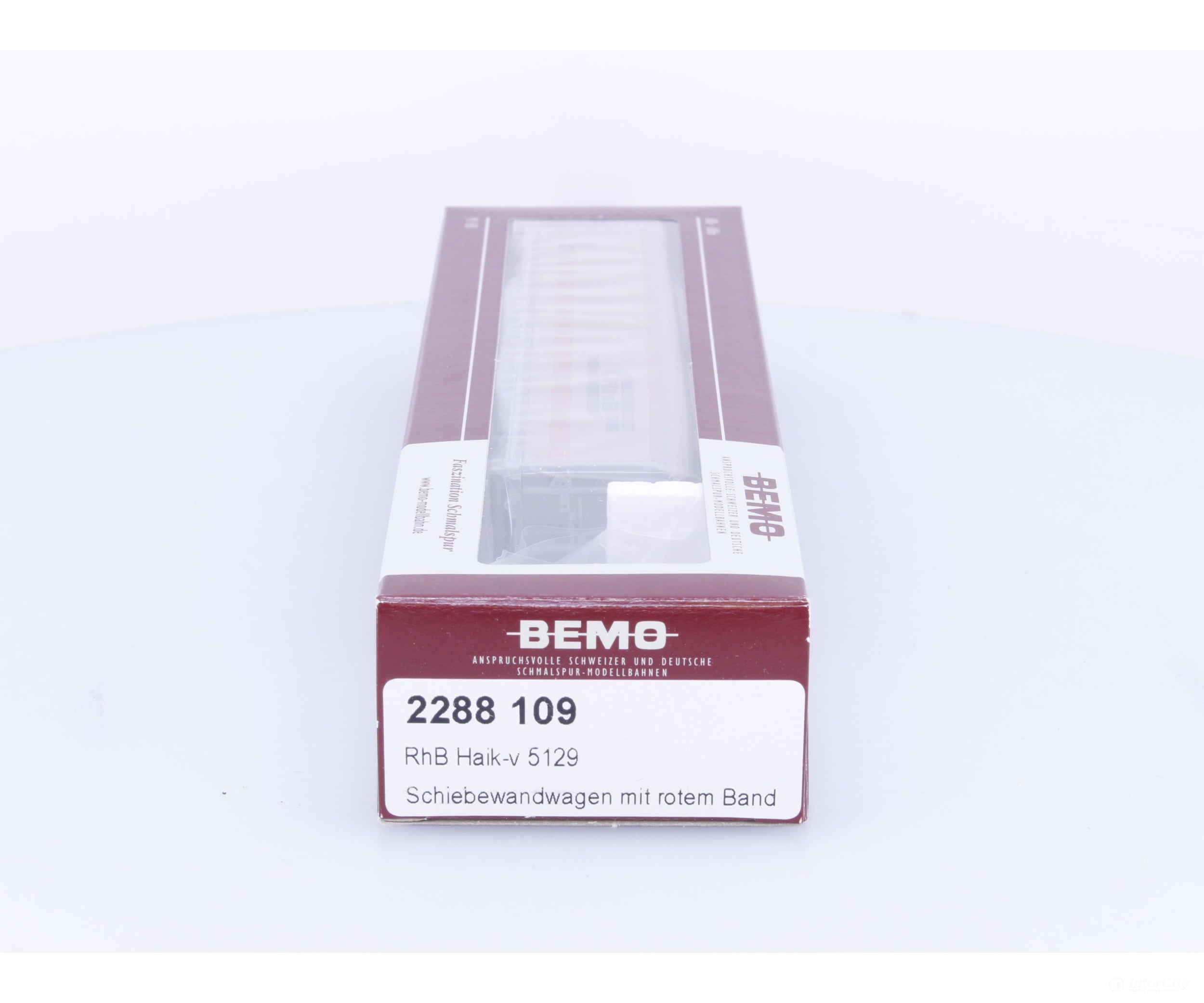 Bemo 2288109 HOm RhB Sliding Wall Wagon Car with Rotem Band Haik-V 5129 - European Freight Cars
