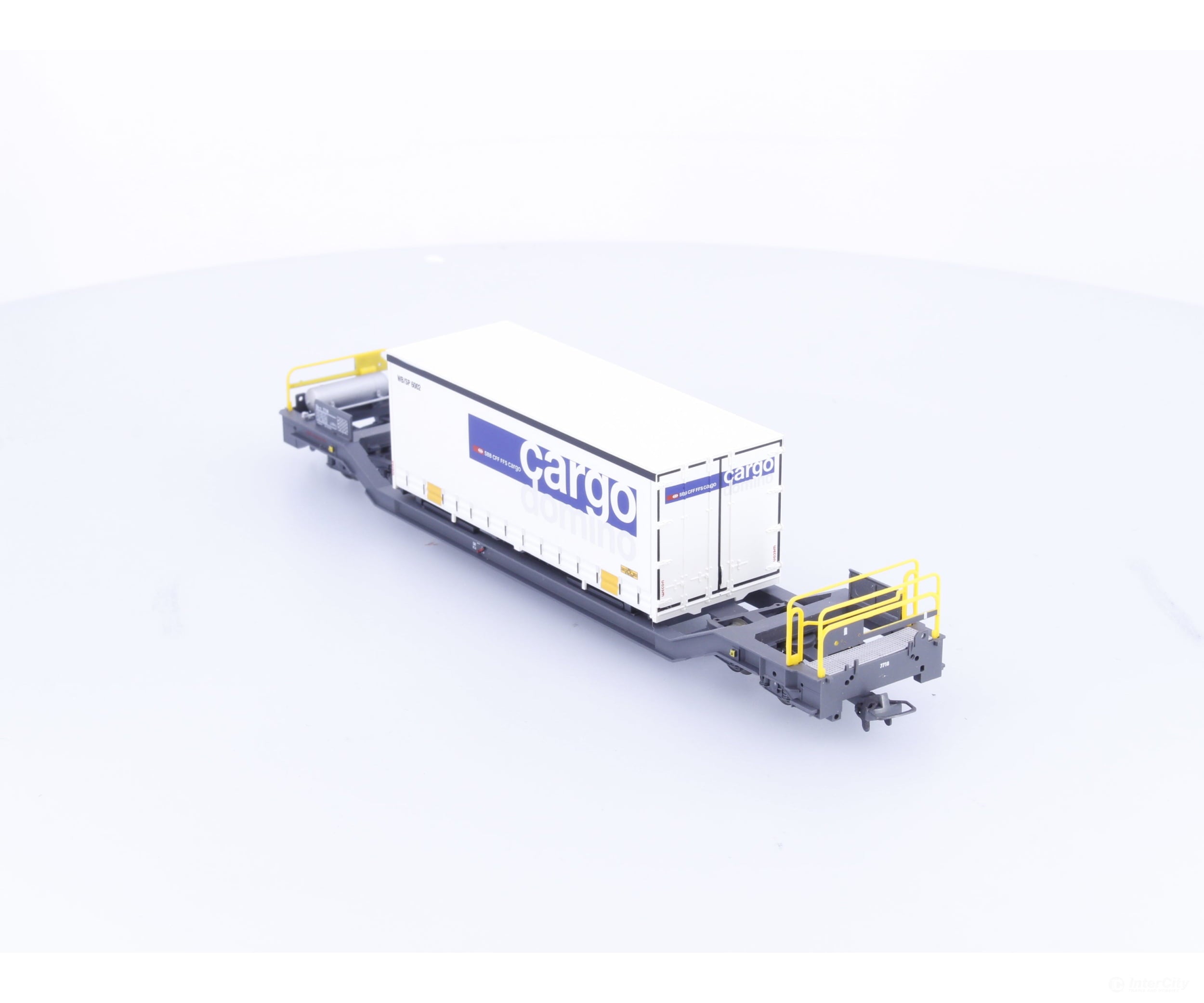 Bemo 2289128 HOm RhB Flat Car with Cargo Domino Container Load Sbv7718 - European Freight Cars