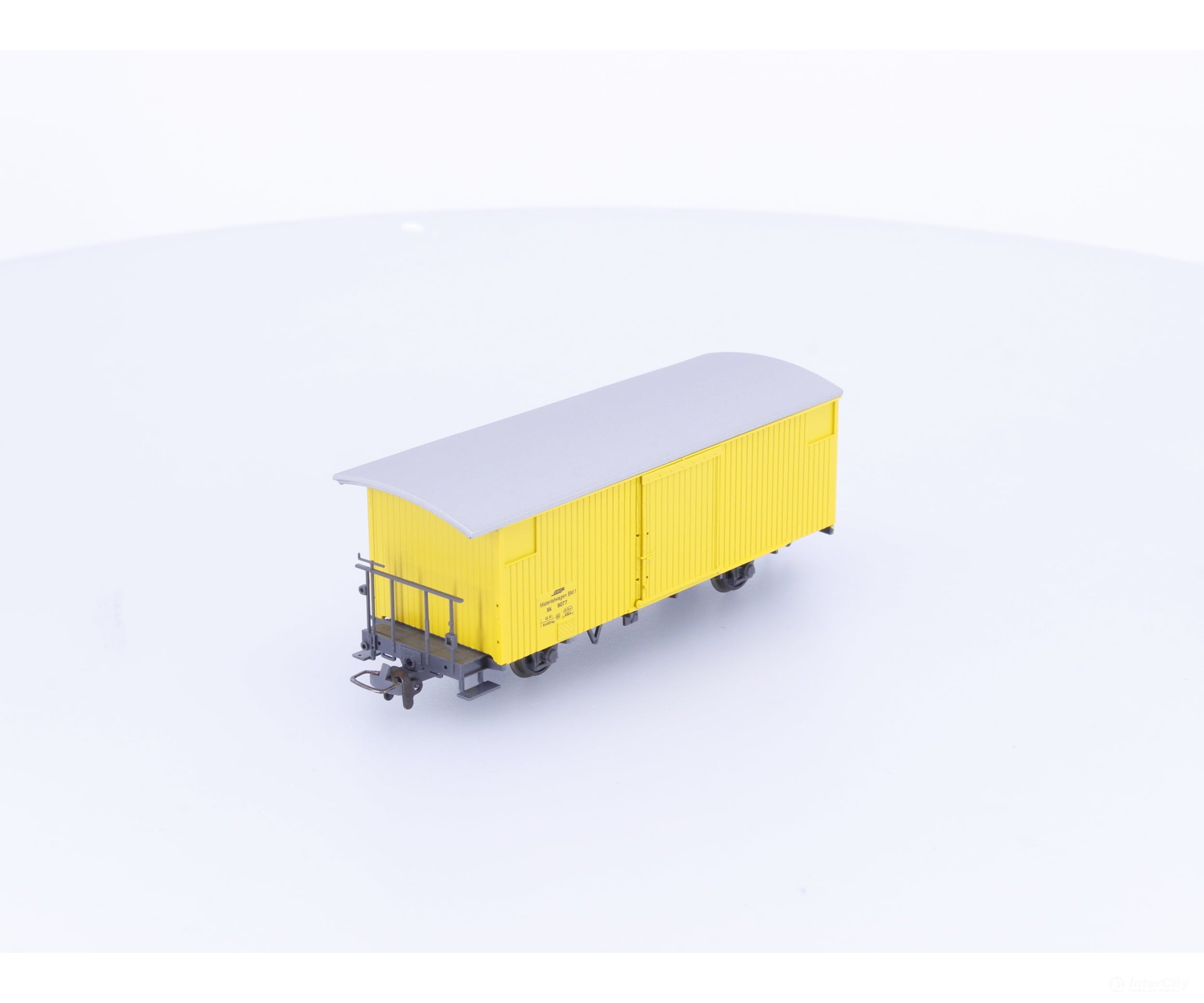 Bemo 2293197 HOm RhB Single Door Boxcar XK9077 - European Freight Cars
