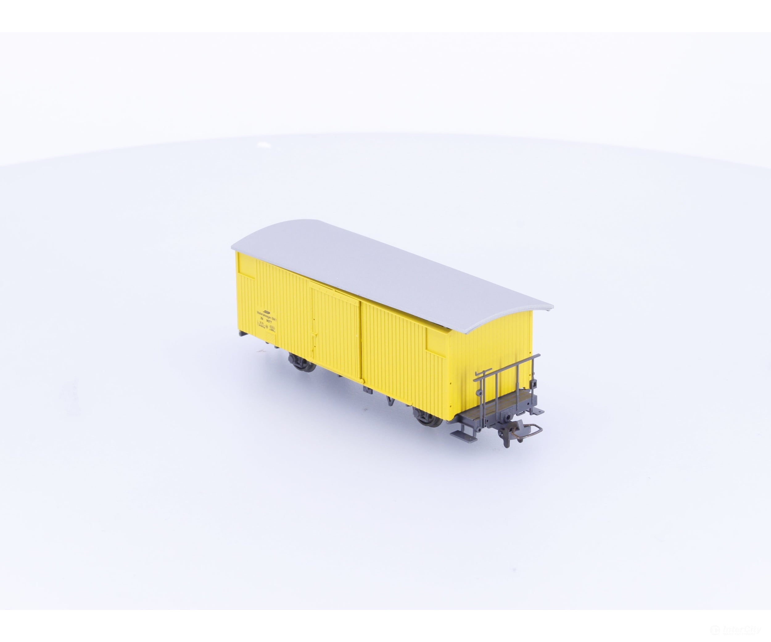 Bemo 2293197 HOm RhB Single Door Boxcar XK9077 - European Freight Cars