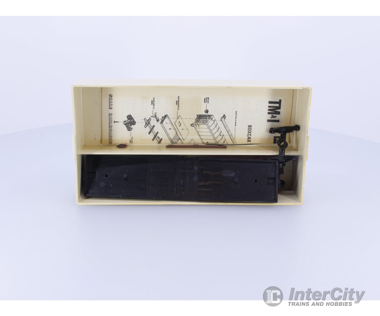 Bevbel X-29 HO Boxcar Single Door Canadian National (CN) 528156 Freight Cars