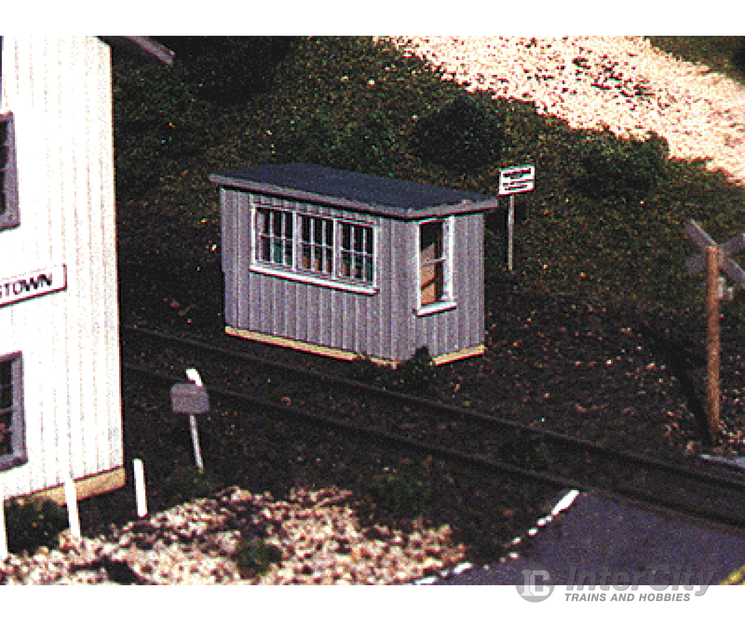 Blair Line 84 Scale House (Laser-Cut Wood Kit) -- 1/2 X 1 1.3 2.5Cm Structures