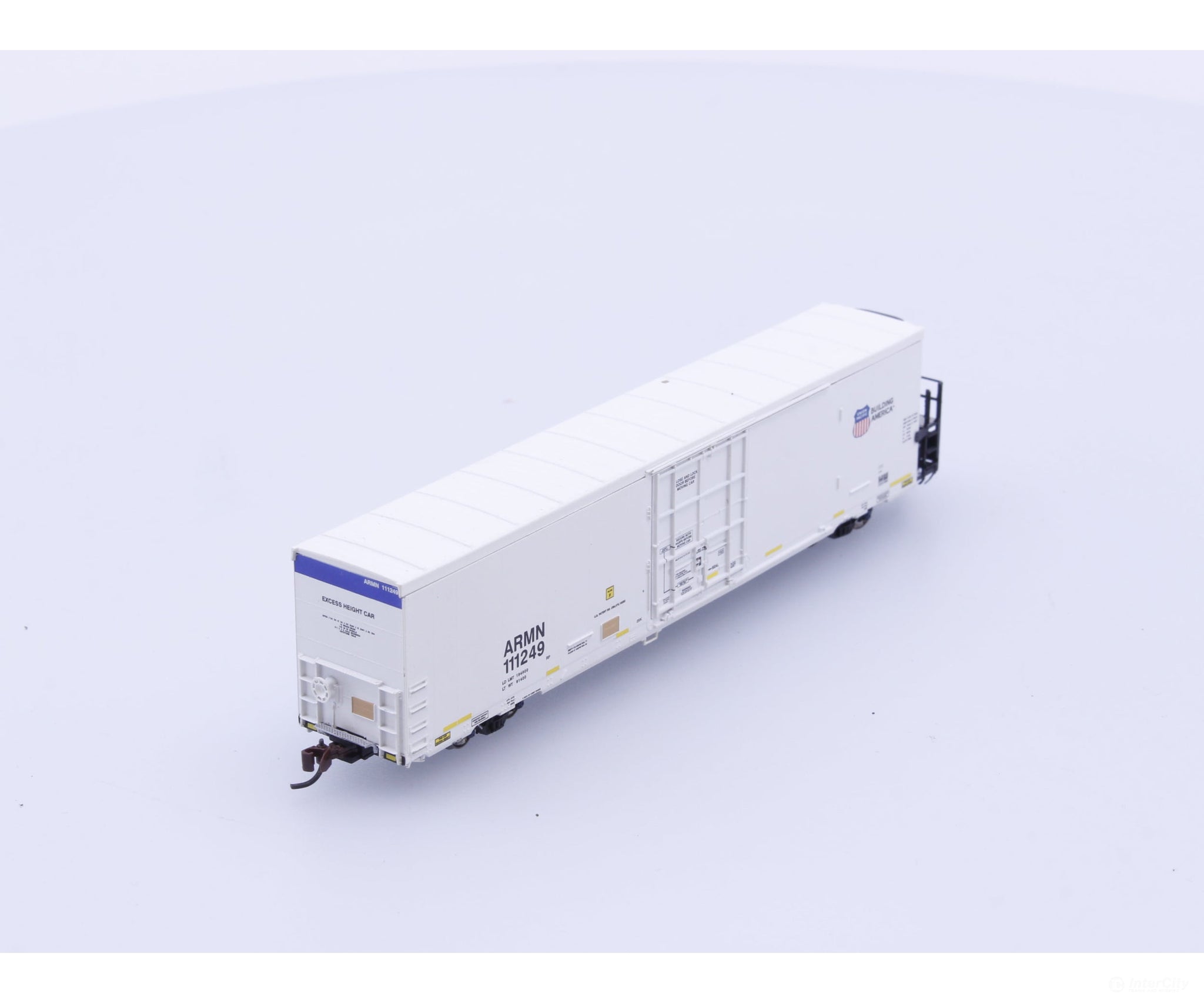 BLMA BLMA 15010 N Trinity 64’ Reefer (ARMN) Union Pacific (UP) 111249 - Freight Cars
