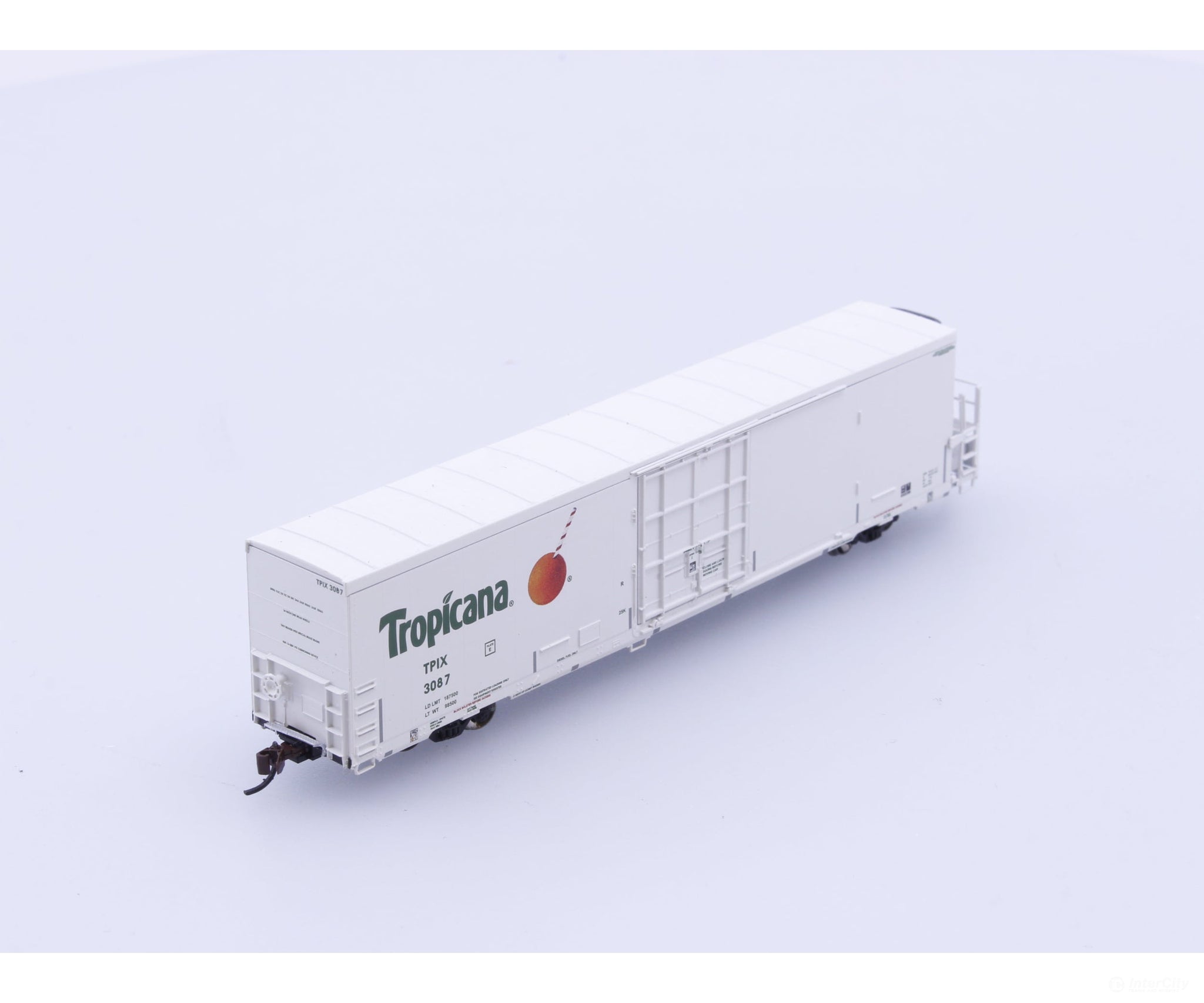 BLMA BLMA 15705 N Trinity 64’ Reefer Tropicana (TPIX) 3087 - Freight Cars