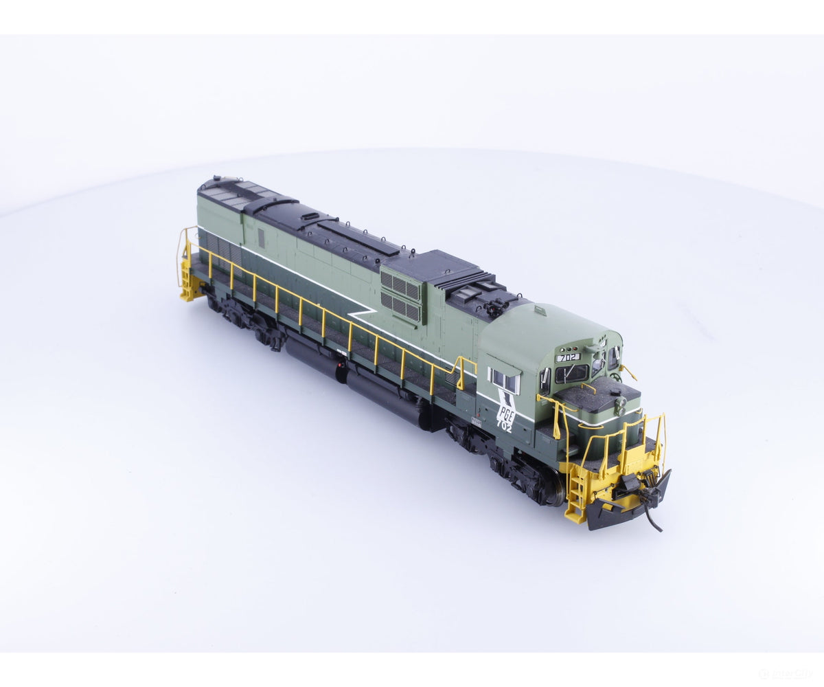 Bowser 23455 HO Alco C630M Diesel Locomotive Tsunami Sound Pacific Great Eastern (PGE) 702 DCC & Sound - Locomotives