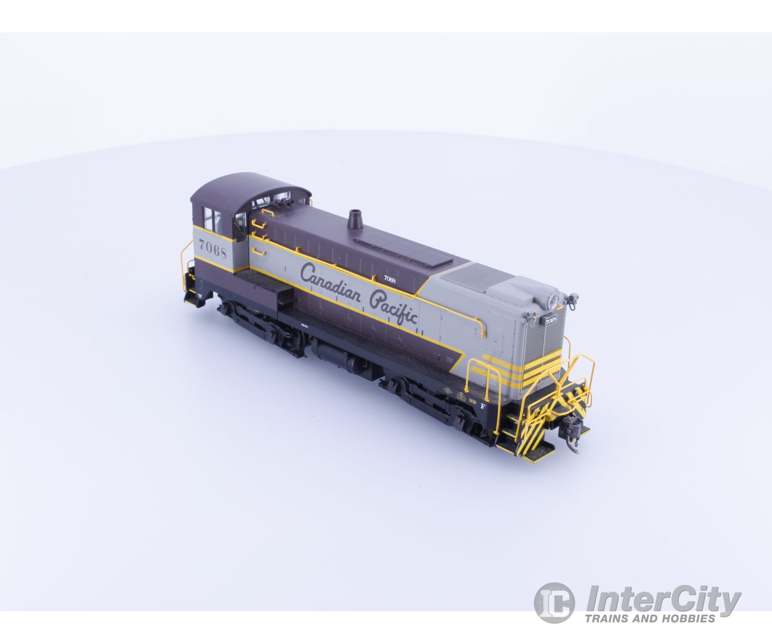 Bowser 23748 HO Baldwin DS4-4-1000 Canadian Pacific (CP) 7068 DCC & Sound Locomotives