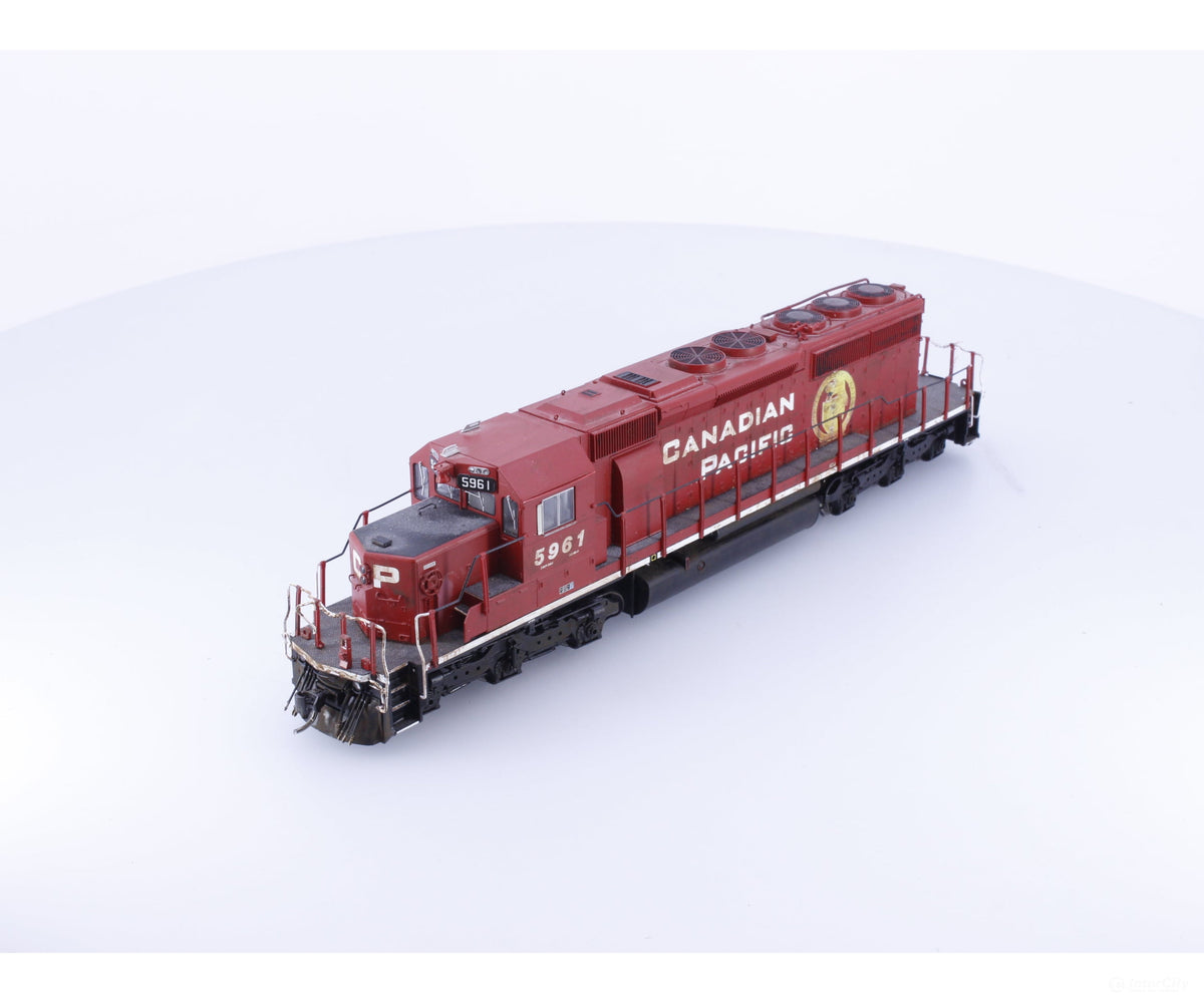 Bowser 24487 HO GMD SD40-2 Diesel Locomotive Beaver Shield ESU LokSound Canadian Pacific (CP) 5961 DCC & Sound
