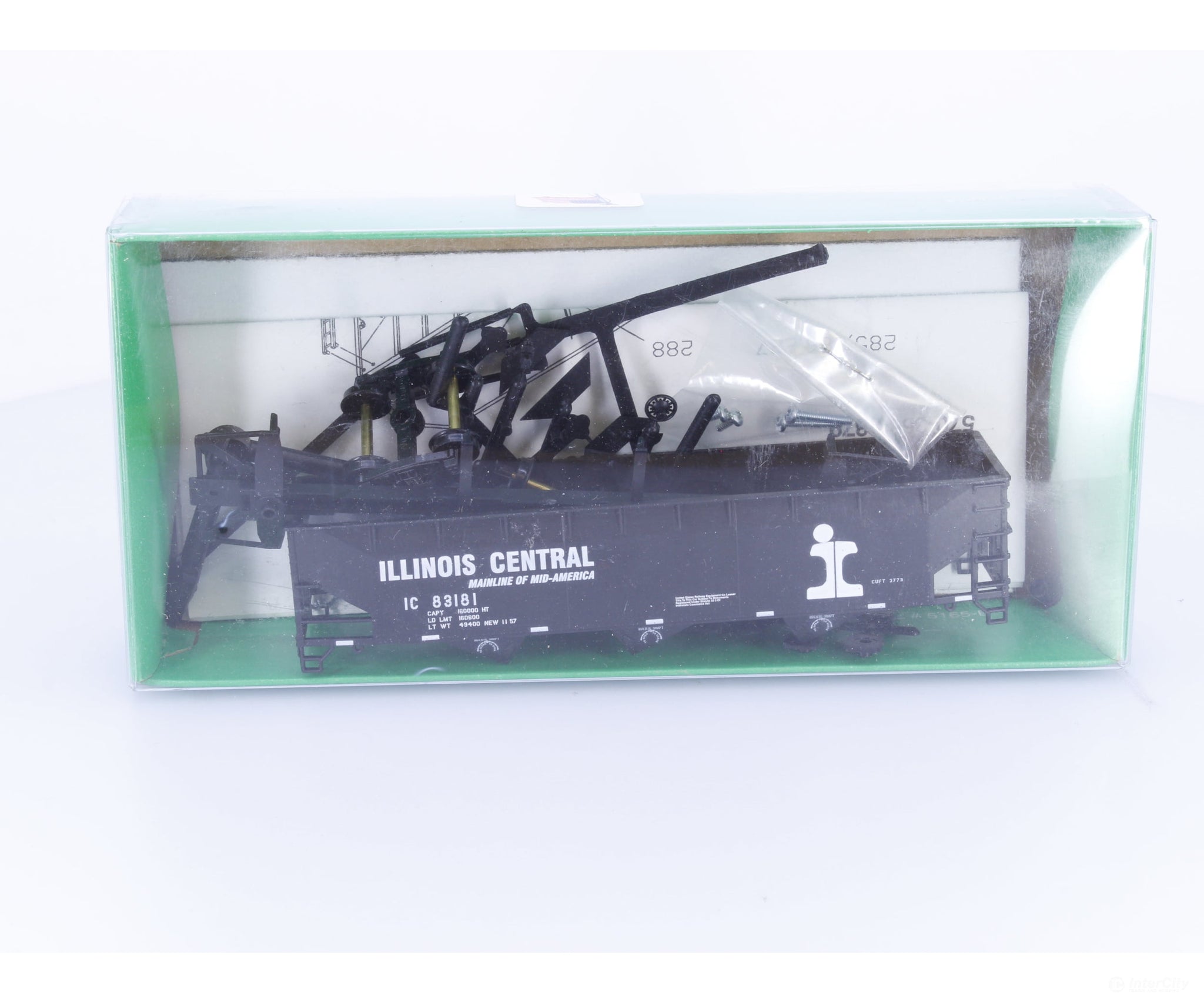 Bowser 56540 HO 70 Ton Offset Triple Hopper Kit Illinois Central (IC) 83181 - Freight Cars