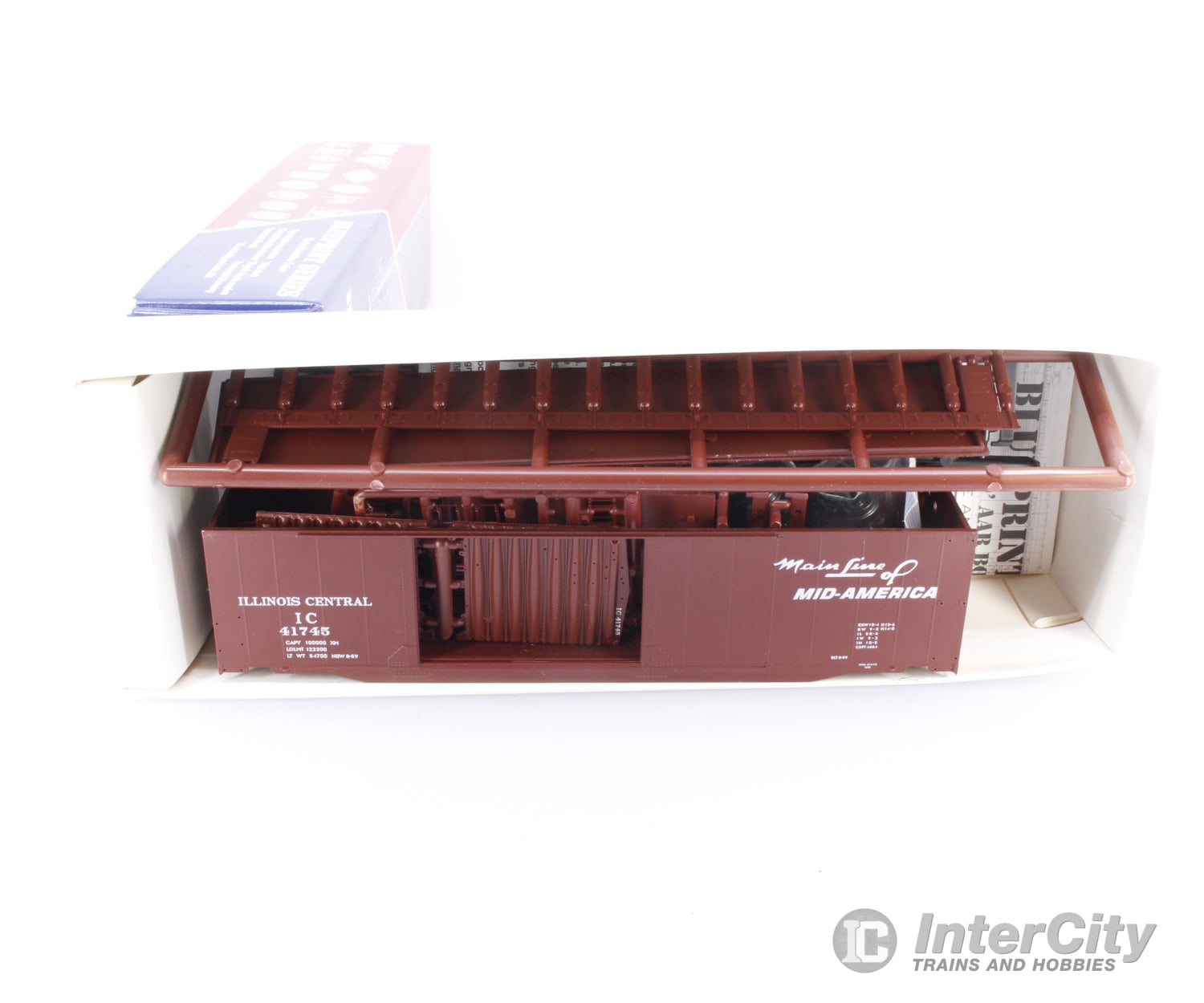 Branchline Trains 1108 HO 50’ AAR Boxcar Kit Illinois Central (IC) 41745 Freight Cars