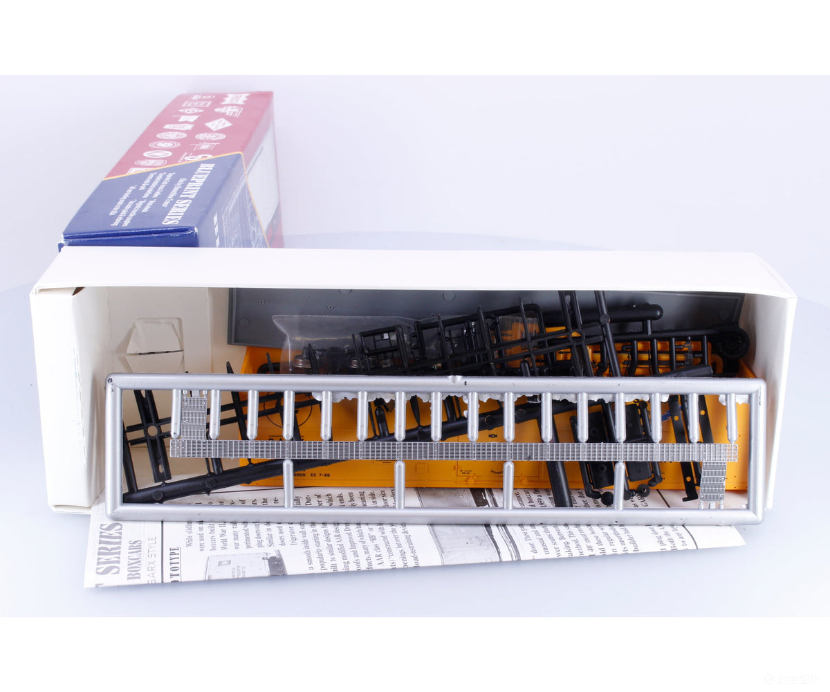 Branchline Trains 1813 HO 50’ Plug Door Box Car Cotton Belt (GARX) 51737 - Freight Cars