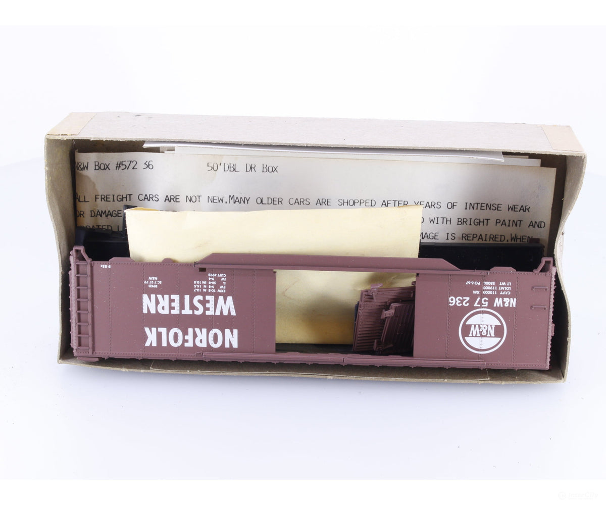 Collectors Corner Inc 57236 HO 50’ Double Door Boxcar Kit Norfolk & Western (NW) 57236 - Freight Cars