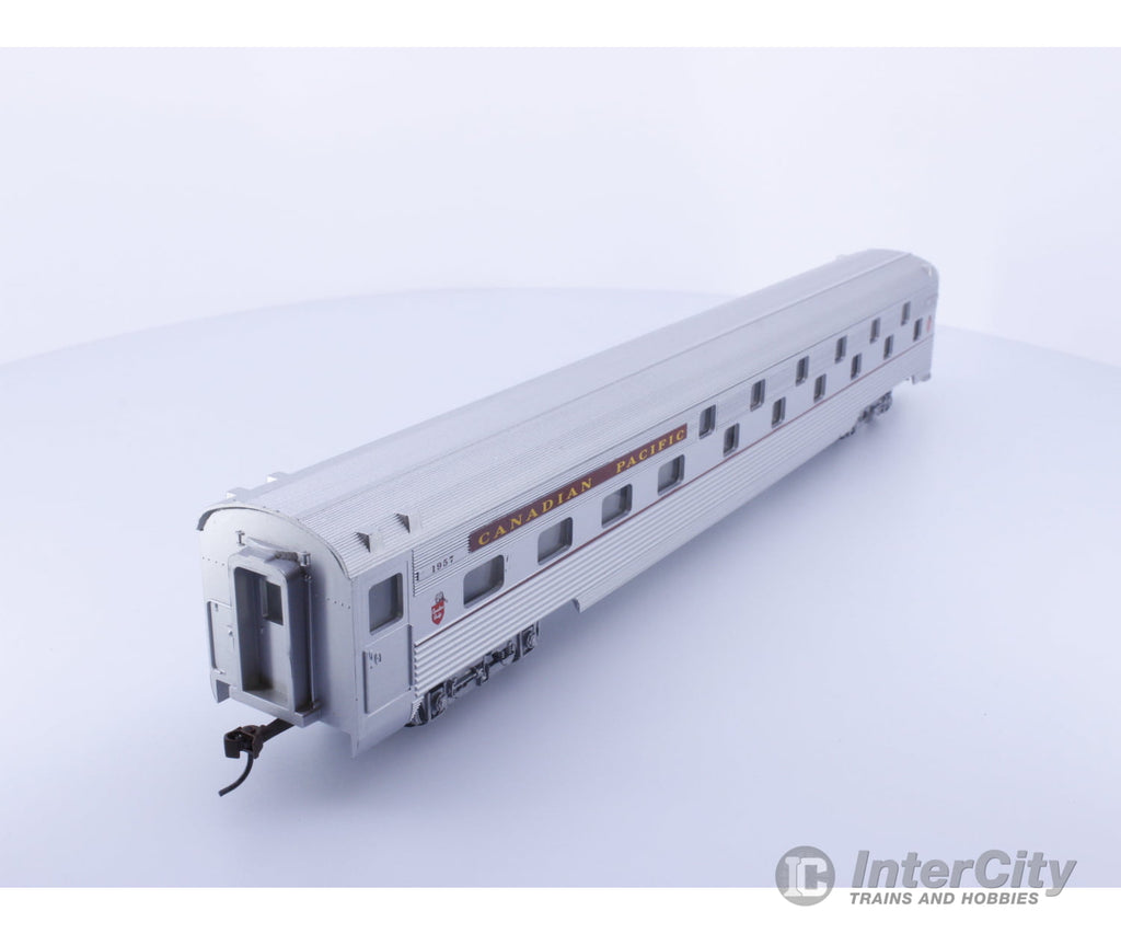 Con Cor 0001-000759 HO 85’ Slum-Coach RTR Canadian Pacific (CP) 1957 Passenger Cars