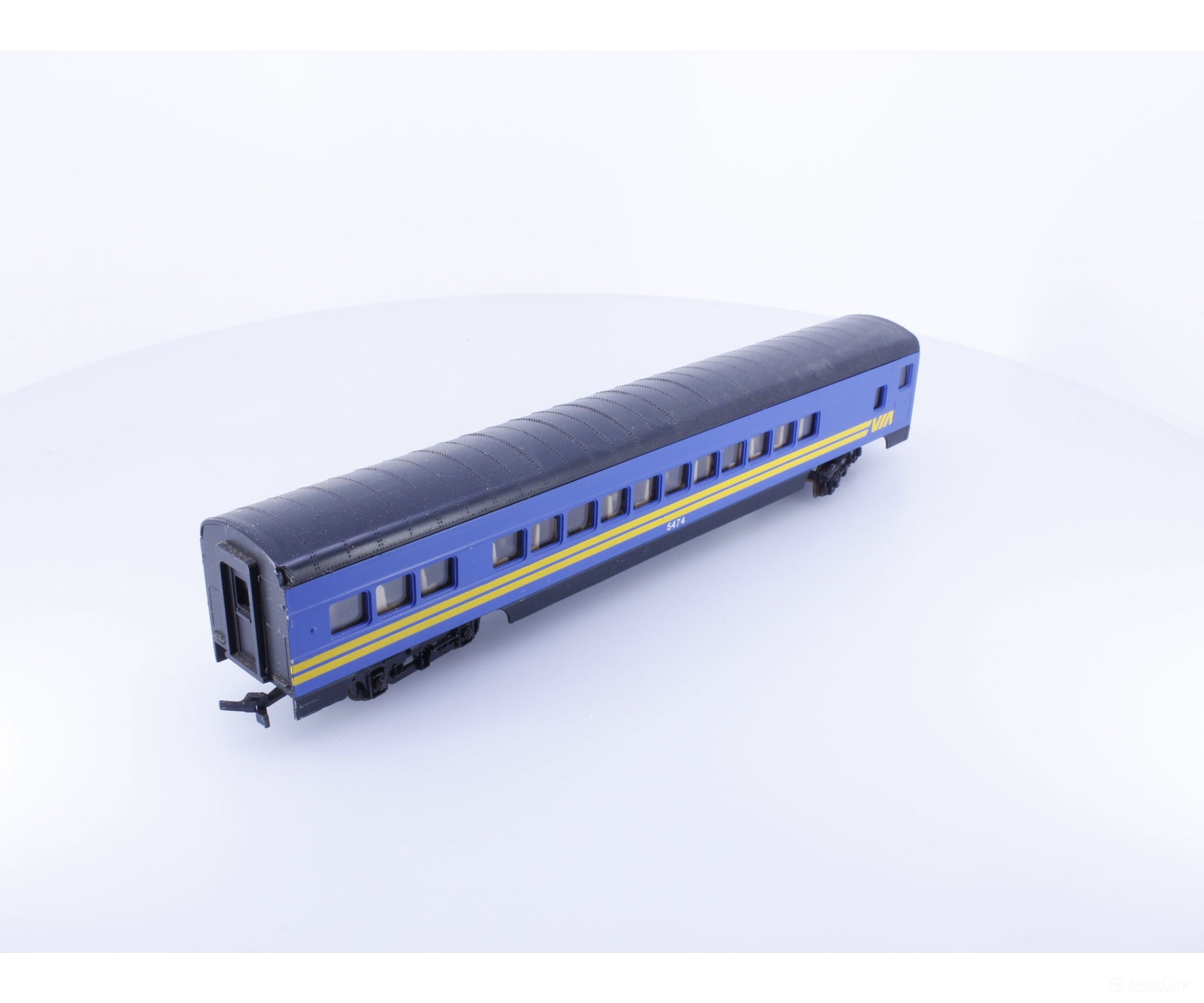 Con Cor 0001-000912 HO 72’ Passenger Coach Via Rail (VIA) 5474 Passenger Cars
