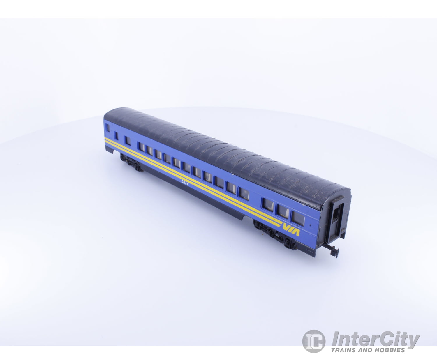 Con Cor 0001-000912 HO 72’ Passenger Coach Via Rail (VIA) 5474 Passenger Cars