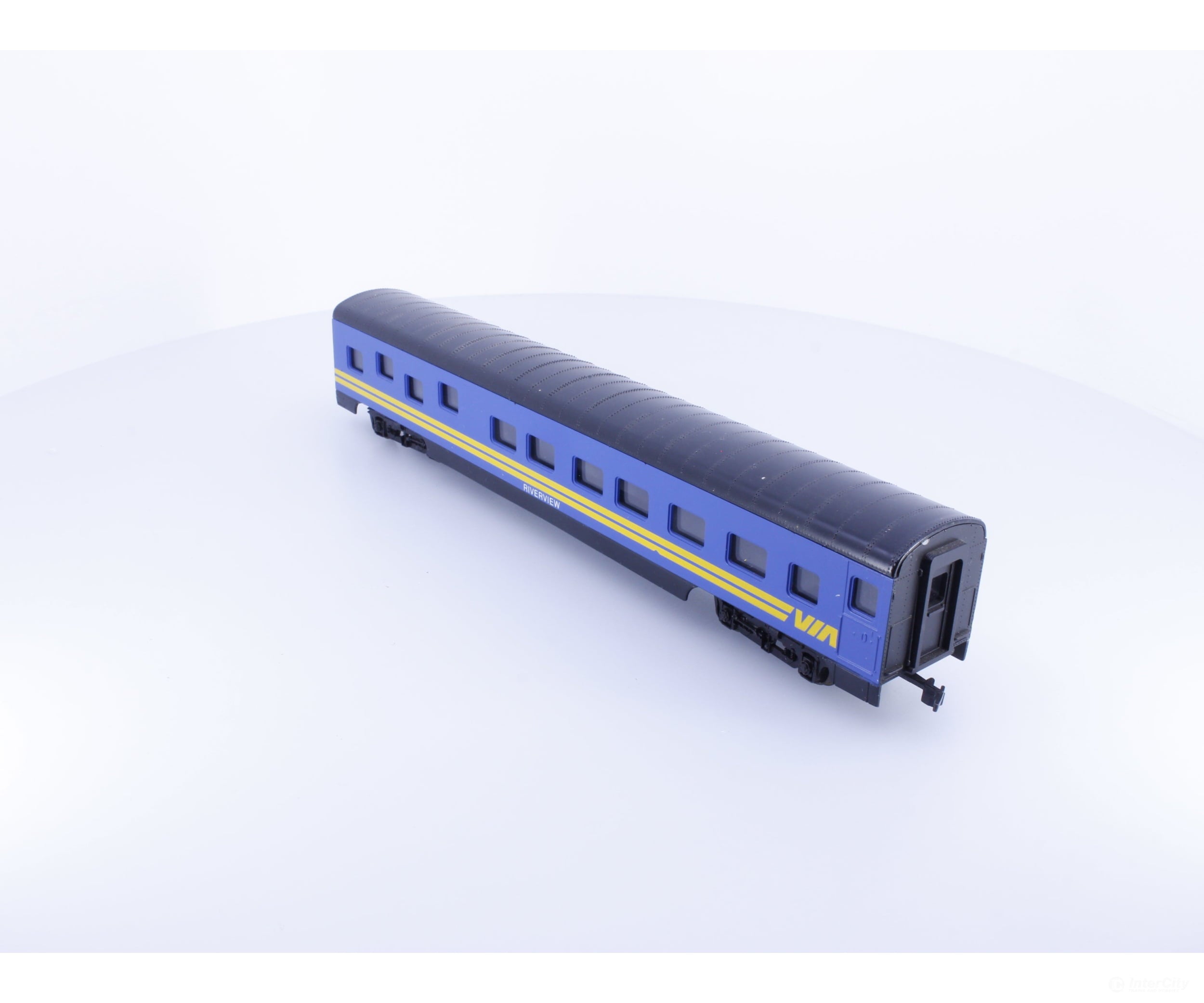 Con Cor 0001-001012 HO 72’ Passenger Diner Car Via Rail (VIA) Riverview Passenger Cars