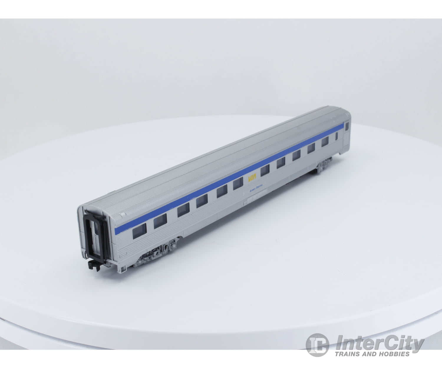 Con Cor 0001-421113 N Budd 10/6 Sleeper Passenger Car Via Rail (Via) (1) Cars