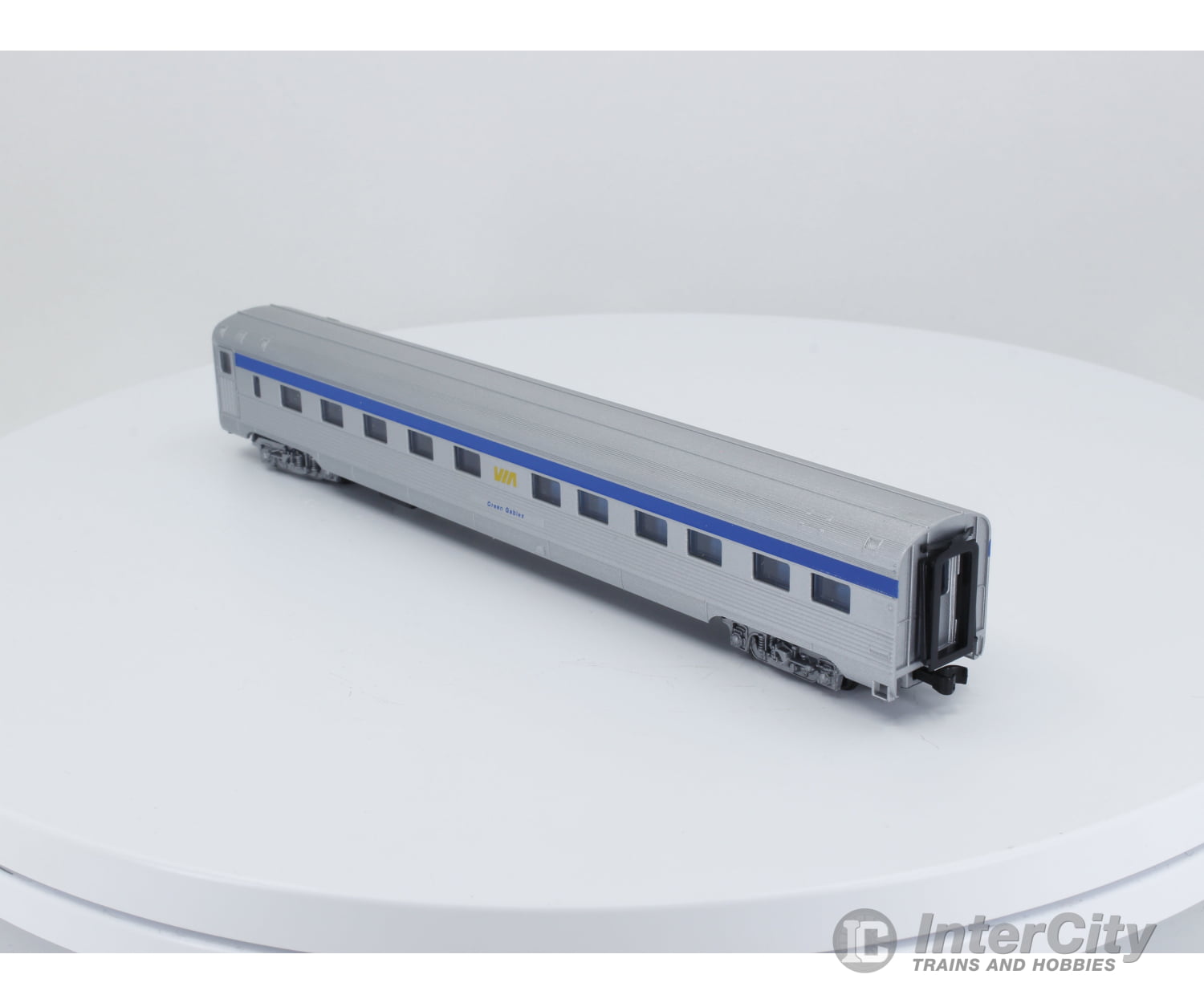Con Cor 0001-421113 N Budd 10/6 Sleeper Passenger Car Via Rail (Via) (1) Cars