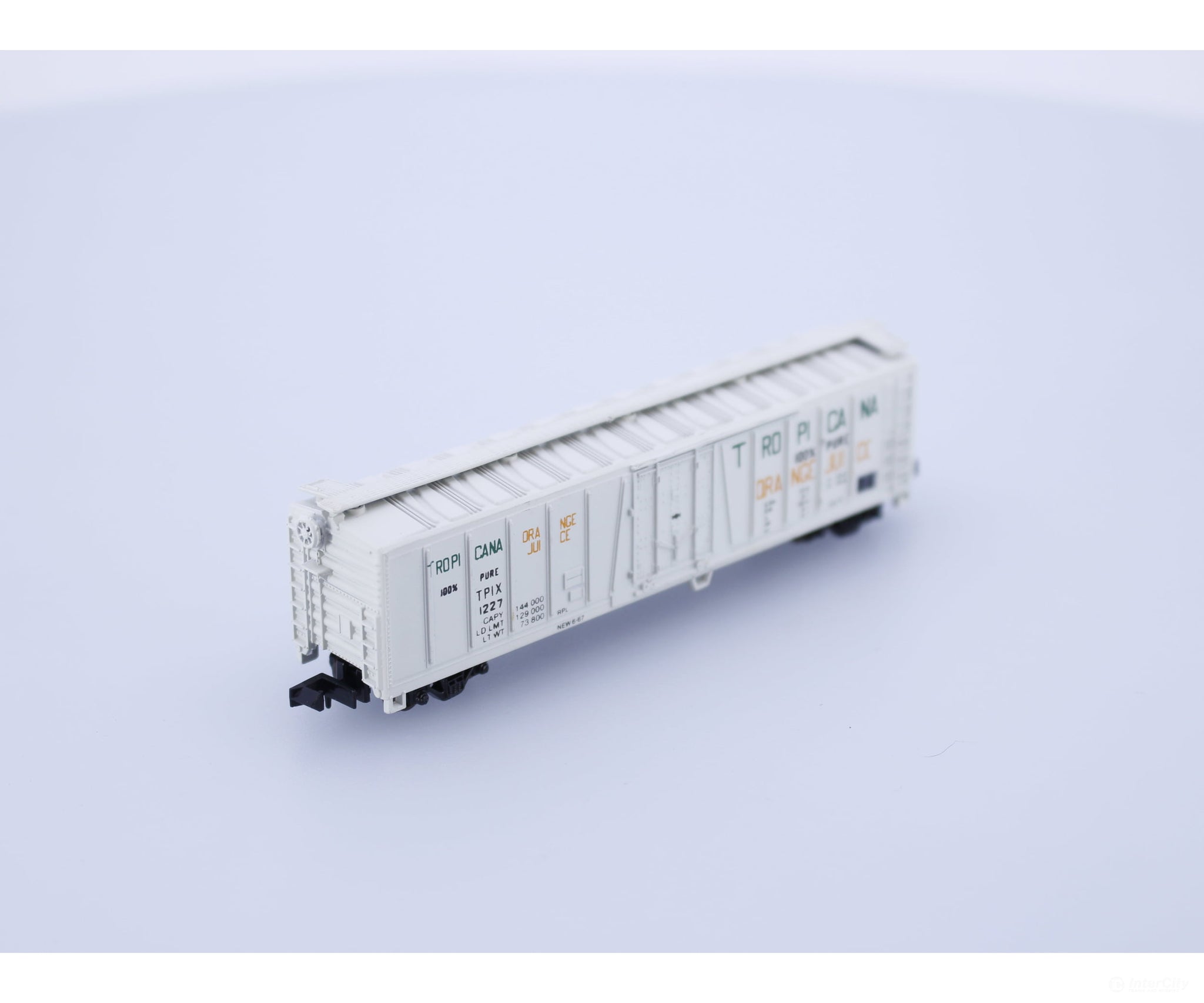 Con Cor 0001001865 N 50’ Ribbed Reefer Tropicana Tropicana Freight Cars