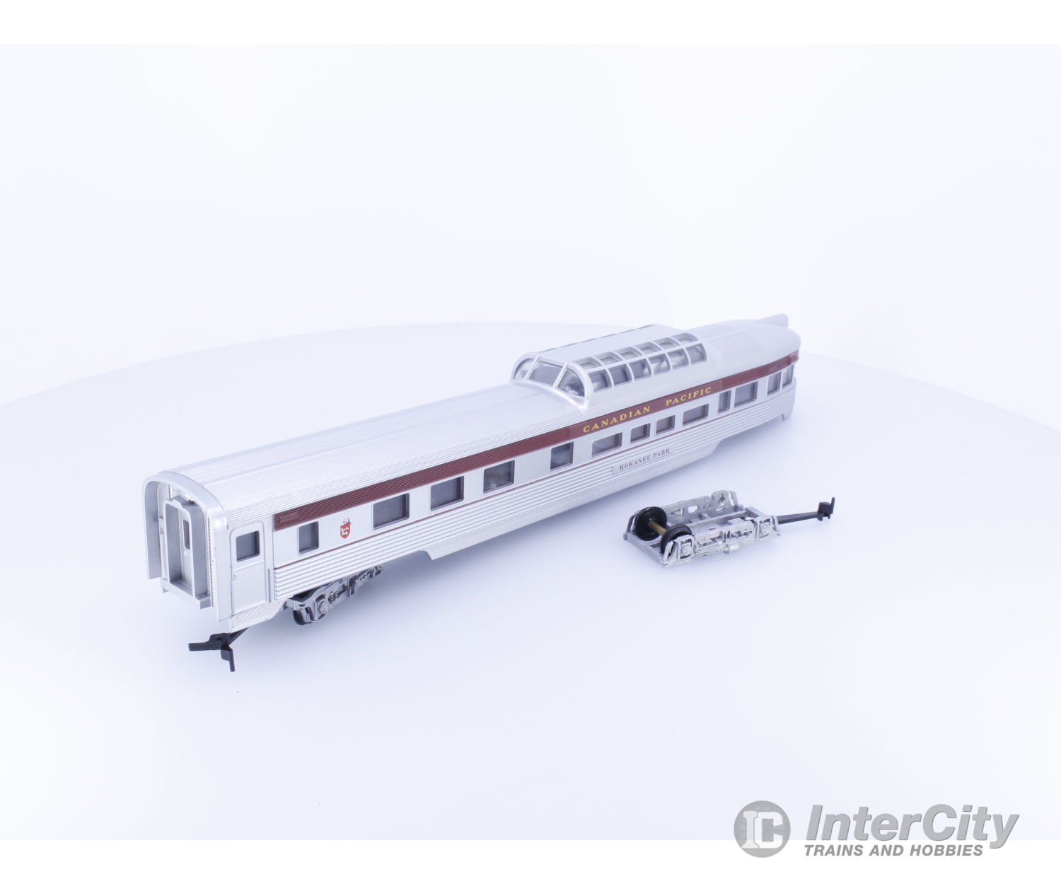 Con Cor CPOPC HO 85’ Observation Passenger Car Canadian Pacific (CP) Kokanee Park Passenger Cars