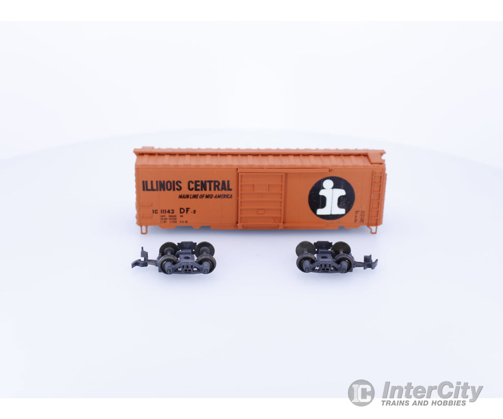 Con Cor H-802 HO Box Car Illinois Central (IC) DF-2 Freight Cars