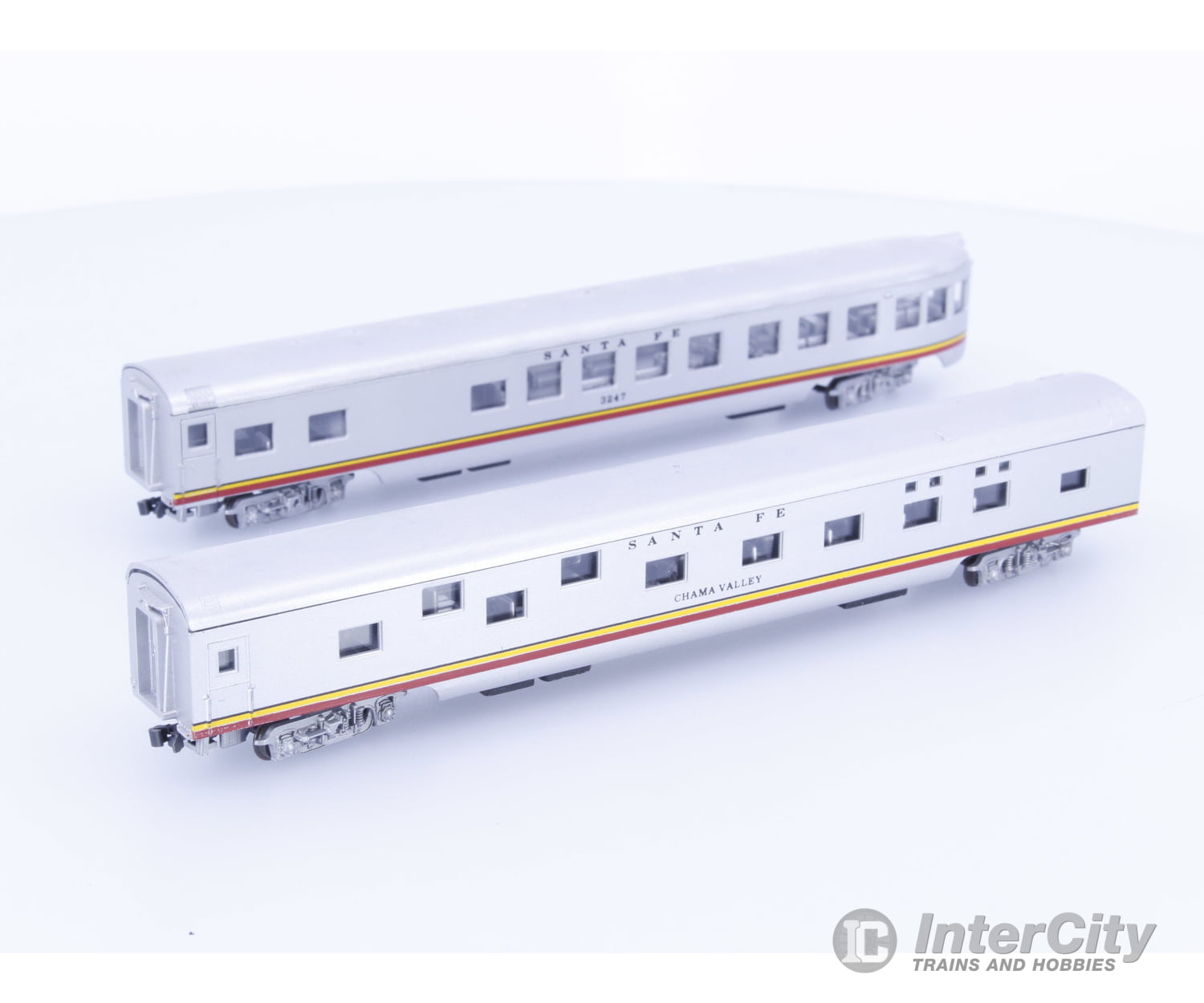 Con Cor SFPC N Passenger Car and Observation Car Santa Fe (SF) 3247 Chama Valley Passenger Cars