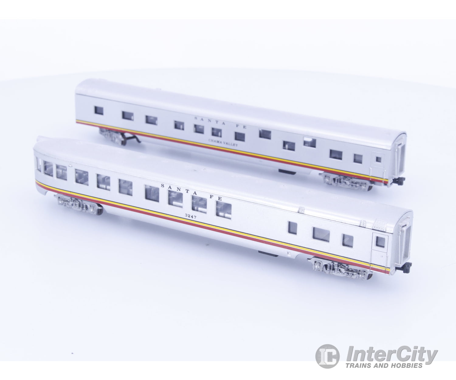 Con Cor SFPC N Passenger Car and Observation Car Santa Fe (SF) 3247 Chama Valley Passenger Cars