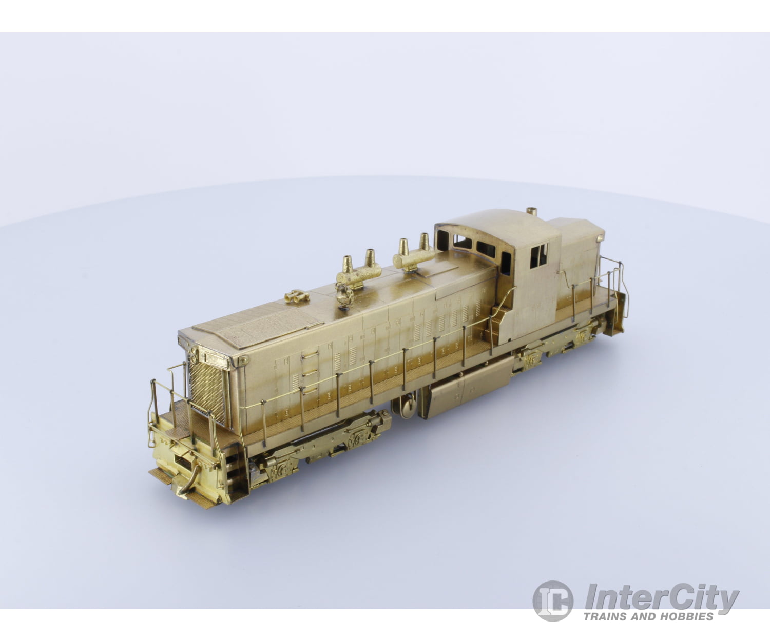 Custom Brass Canada De-107 Ho Cnr Gmd-1 Cn-1900 Series Canadian National (Cn) Analog Dc Locomotives