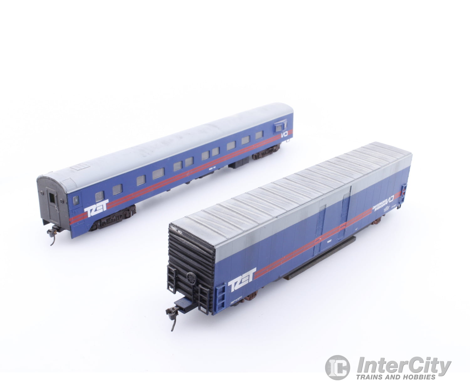 Custom Build TEST HO 1 Test Coach and 1 Baggage Cleaning Coach Canadian National (CN) Freight Cars