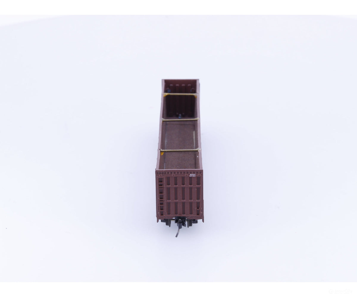 Deluxe Innovations 10010 N Gunderson Hi-Side Wood Chip Car Burlington Northern Santa Fe (BNSF) 541431 - Freight Cars