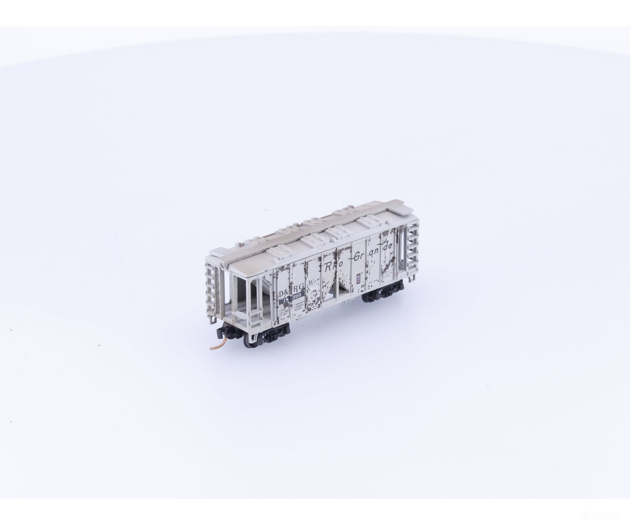 Deluxe Innovations 18399 N 2 Bay Covered Hopper Weather Factory Denver and Rio Grande Western (DRGW) 18399 - Freight