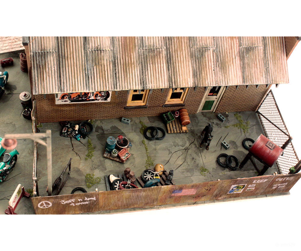 Design Preservation Models 5846 Deuces’s Bike Shop (Lit) O Scale Structures