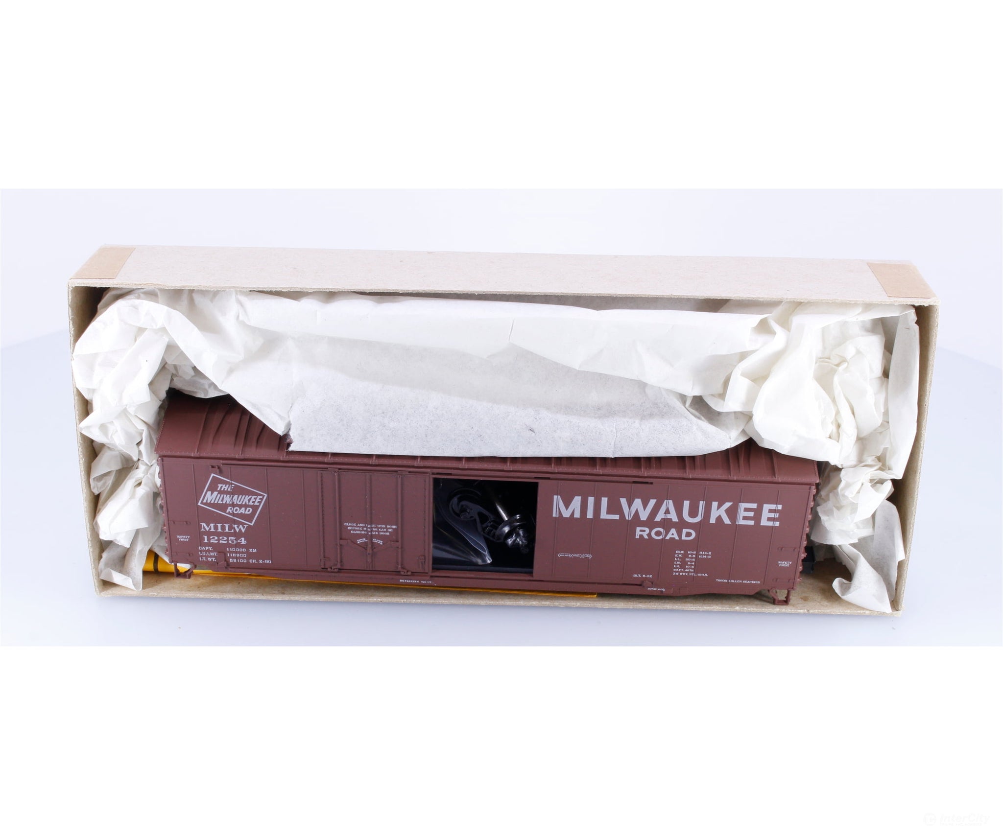 Details West BC 606 HO 50’ Combo Door Box Car Kit Milwaukee Road (MILW) 12254 - Freight Cars