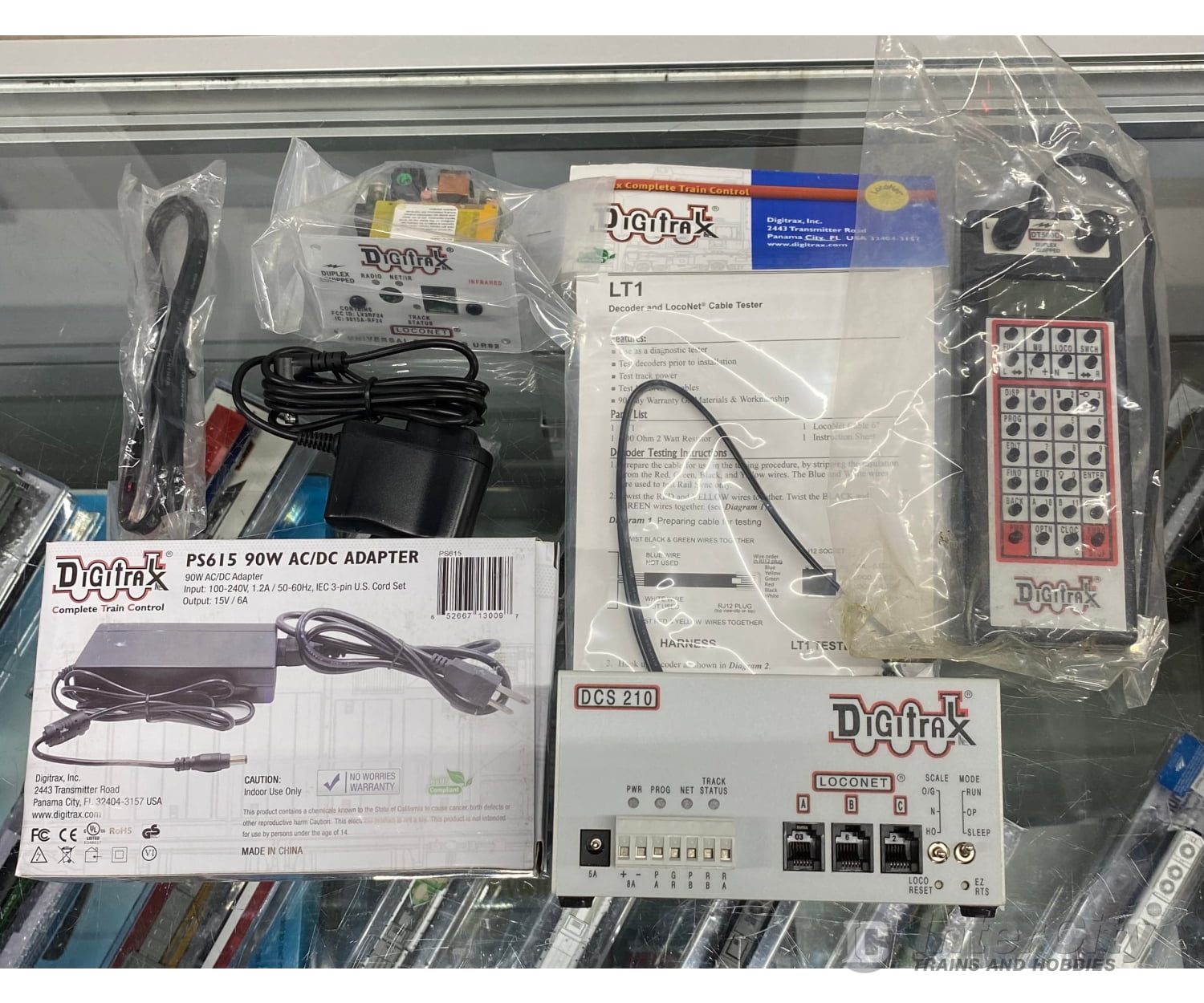 Digitrax Evolution Duplex HO Evolution - Advanced 5/8 Amp Duplex Starter Set Analog Throttles & Power