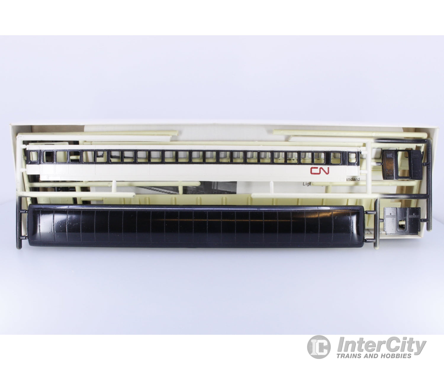 E & B Valley Railroad Co. 018-1724 HO Pullman Standard Lightweight Coach Kit Canadian National (CN) Passenger Cars