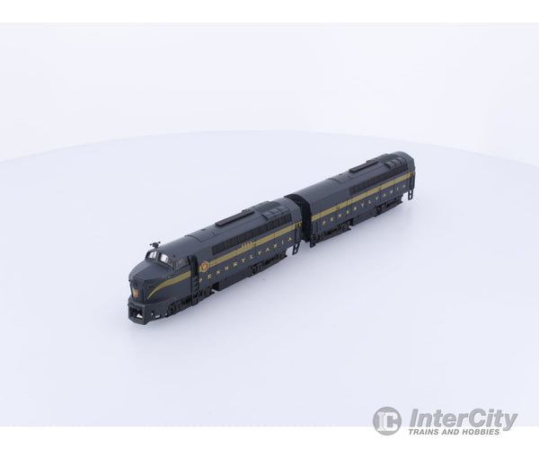 E-R Models N Shark Nose Locomotives A + B Pennsylvania (PRR) Analog DC (2) Freight Cars