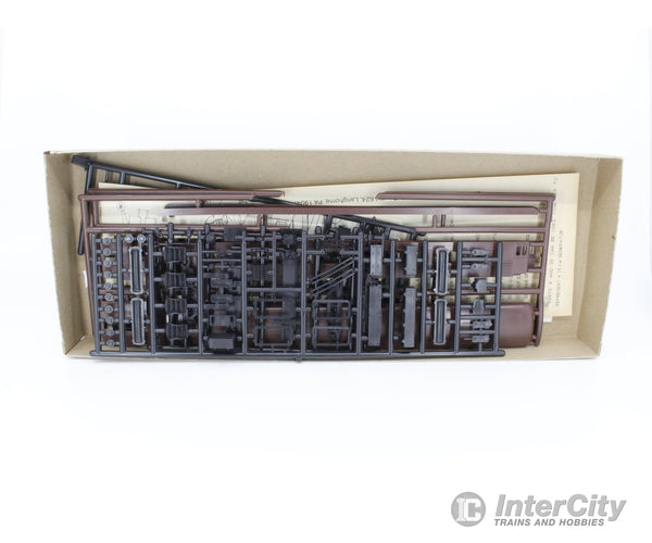 Eastern Car Works 1141 Ho P-70 Far Coach Commonwealth Truck Passenger Kit Undecorated (1) Cars