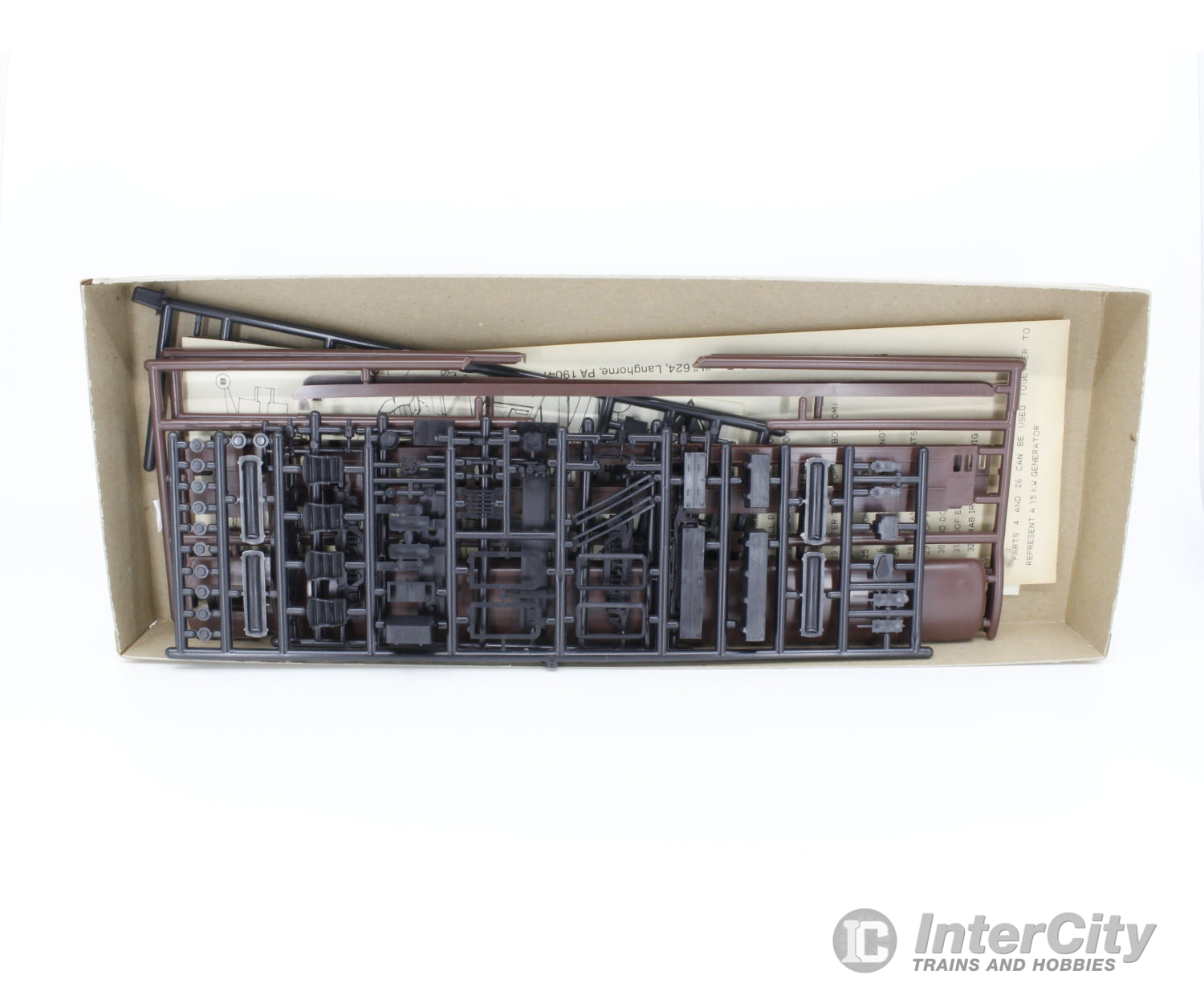Eastern Car Works 1141 Ho P-70 Far Coach Commonwealth Truck Passenger Kit Undecorated (1) Cars