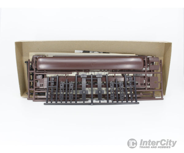 Eastern Car Works 1141 Ho P-70 Far Coach Commonwealth Truck Passenger Kit Undecorated (2) Cars