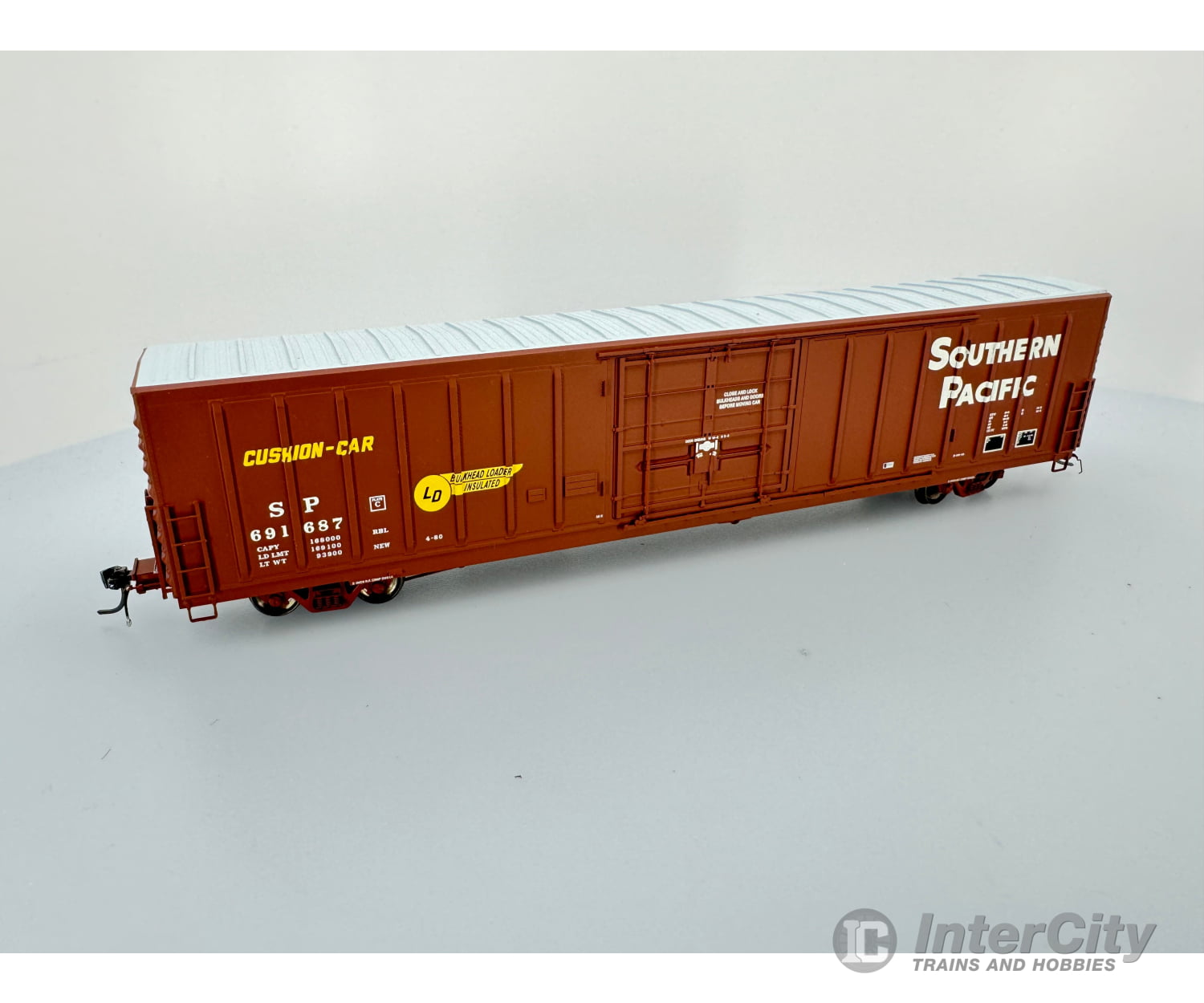 Exactrail Ep-80500-8 Ho Pc & F 62’ Insulated Box Car Southern Pacific (Sp) Sp#691687 Freight Cars