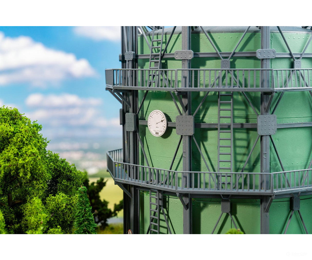 Faller 130157 HO Gasometer with pipework Structures
