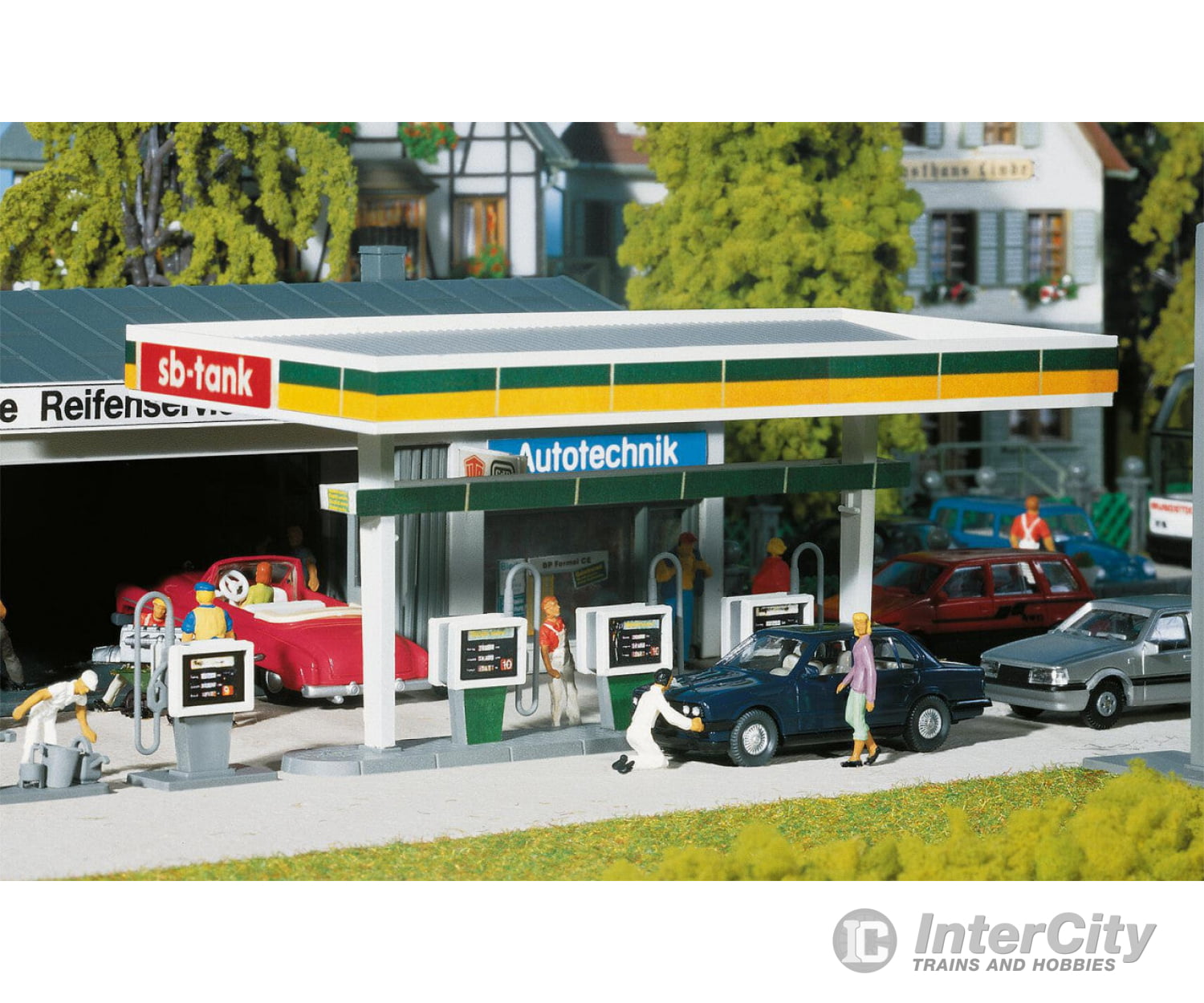 Faller 130346 Ho Covered Petrol Pumps Structures