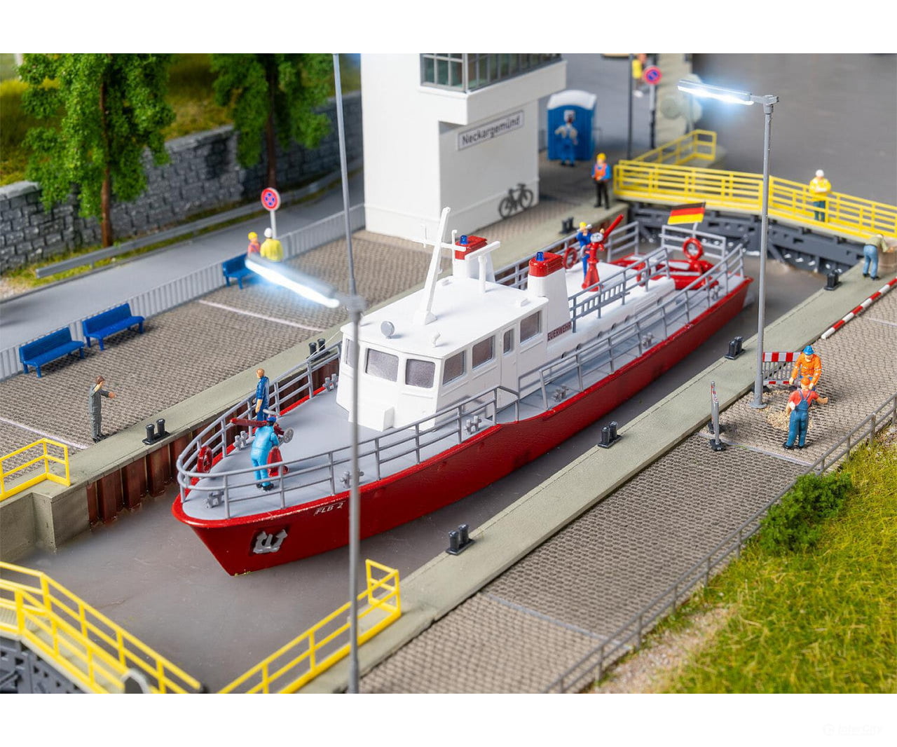 Faller 131016 HO Fire boat - Cars & Trucks