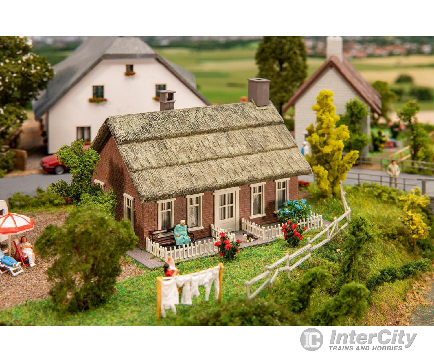 Faller 131318 Ho North German Thatched House Structures