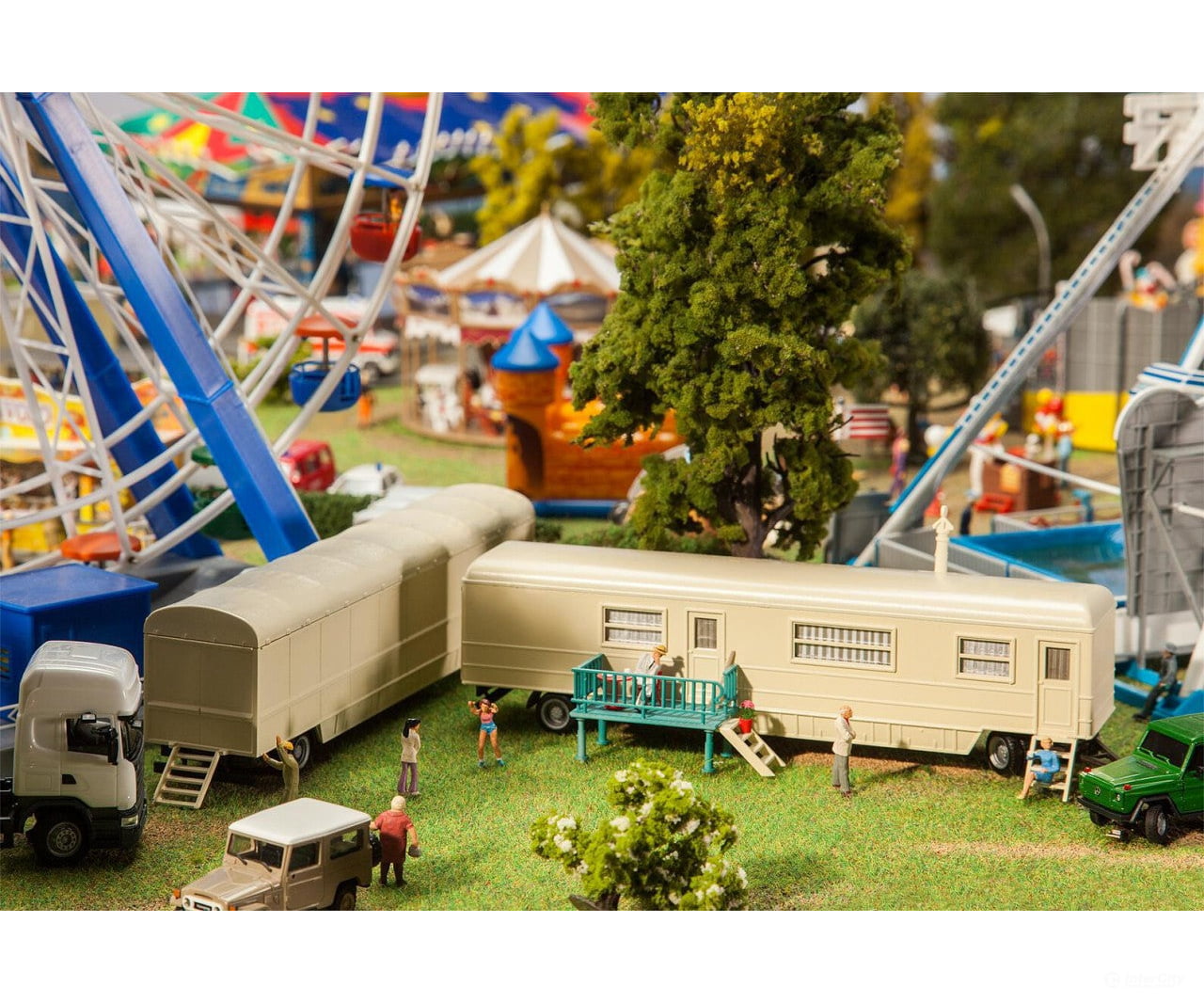 Faller 140481 Ho Set Of Funfair Caravans Ii Structures