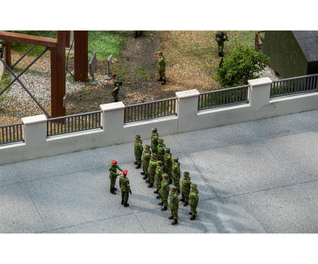 Faller 144120 Ho Barracks Fencing Scenery Details
