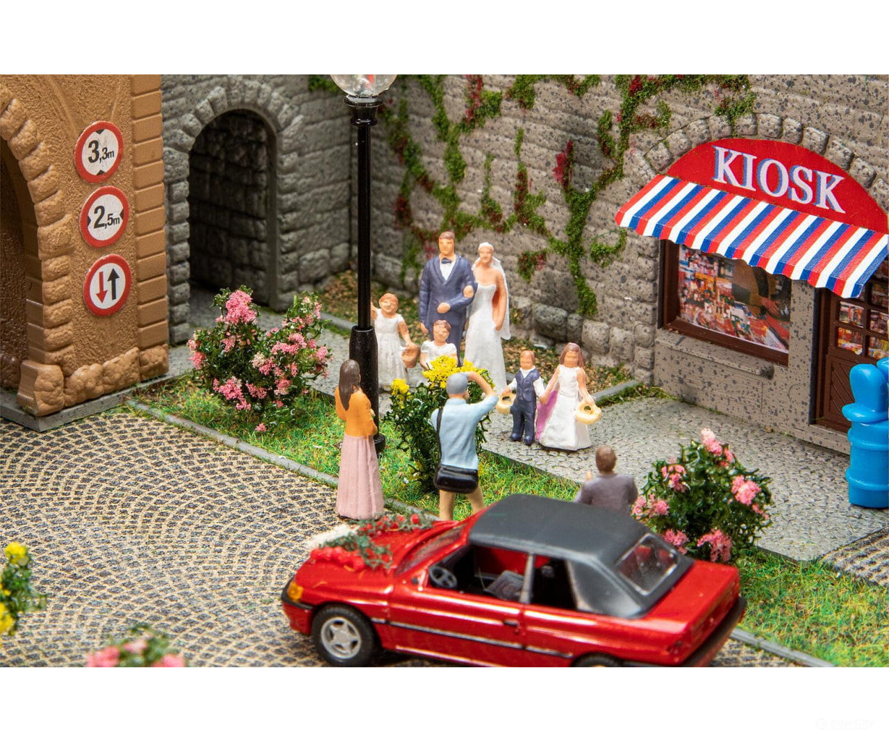 Faller 151676 Ho Wedding Reception Figures