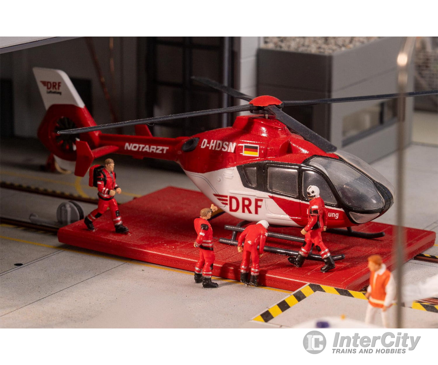 Faller 151709 Ho Air Rescue Crew Figures