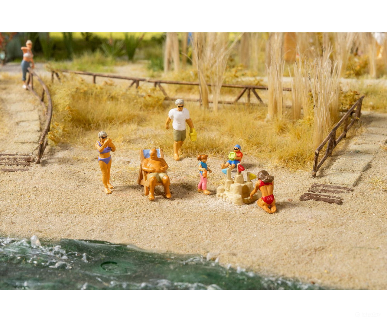 Faller 151734 HO Beach day - Figures