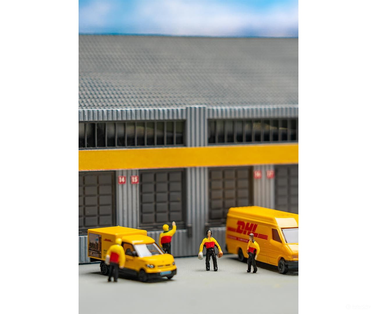 Faller 155602 N Parcel Services Figures