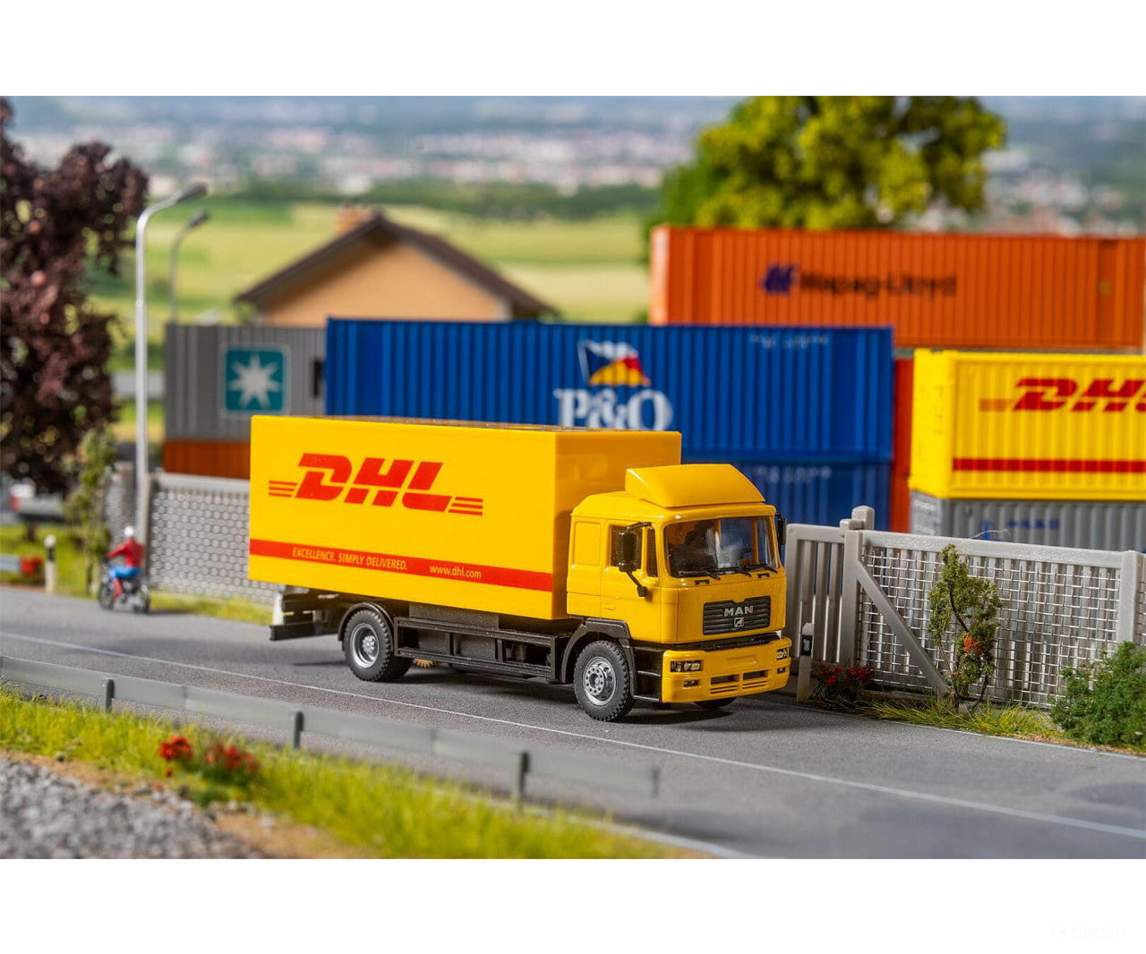Faller 161326 HO Car System Digital Truck MAN F 2000 DHL (Herpa) - Cars & Trucks
